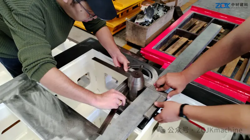 ZCJK Memberikan Cetakan Kustom Presisi Tinggi kepada Klien Saudi